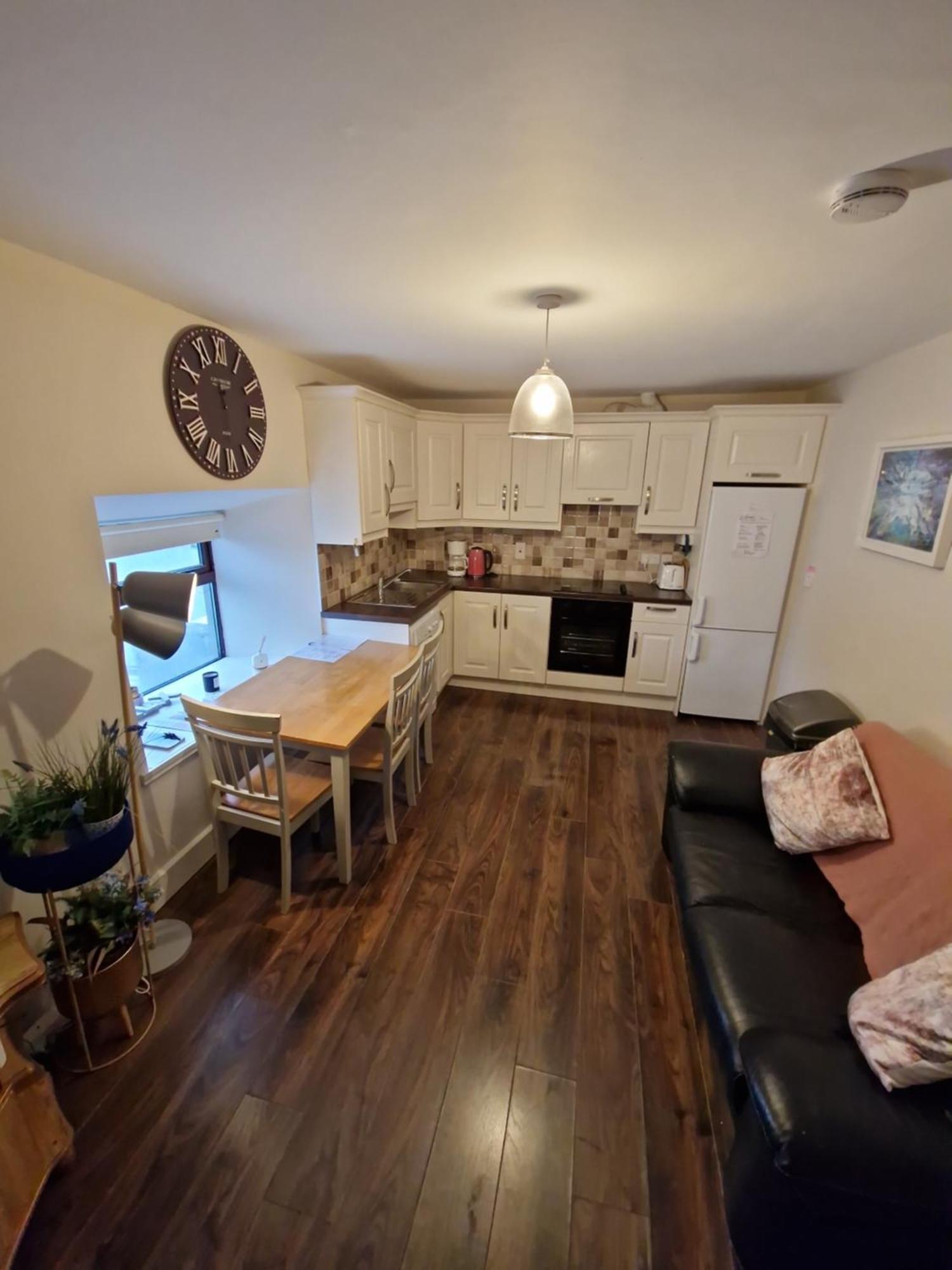 South Galway'S Gateway Apartment Экстерьер фото