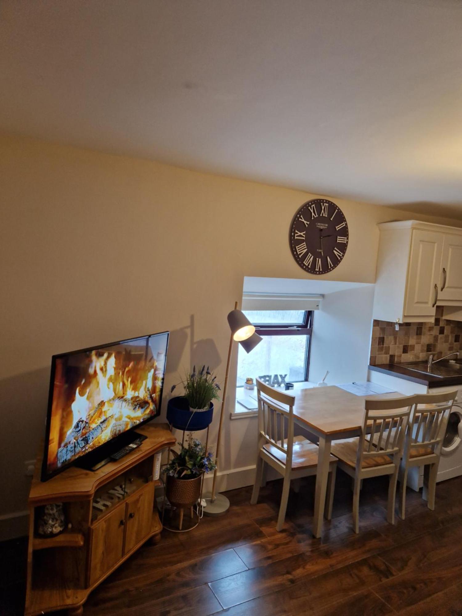 South Galway'S Gateway Apartment Экстерьер фото